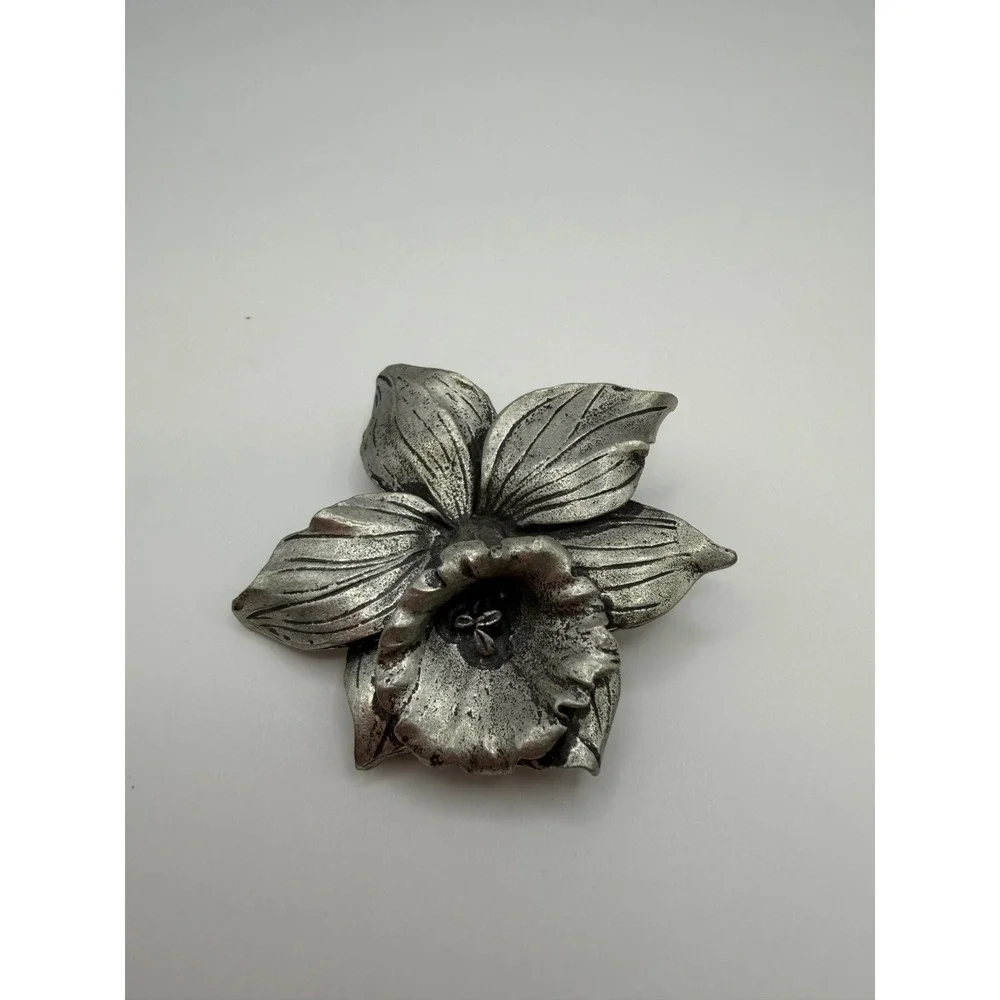 Seagull 2006 Pewter Daffodil‎ Flower Brooch Pin Statement Vintage Floral